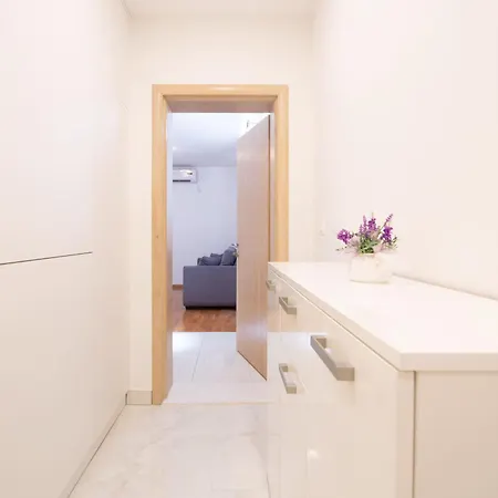 Sunny Apartment Tučepi